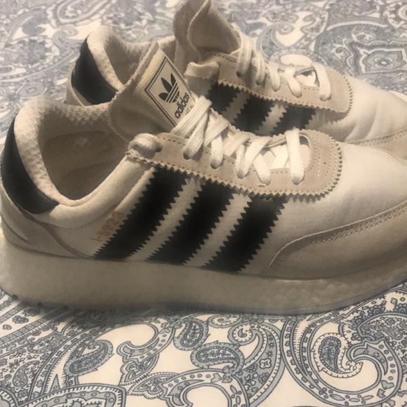 Adidas athletic shoes size 7 used in great condition - Picture 2 of 6